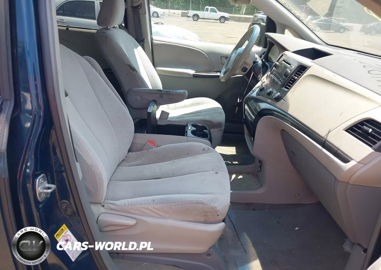 2011 Toyota Sienna Le V6 VIN:5TDKK3DC7BS123870 - 5