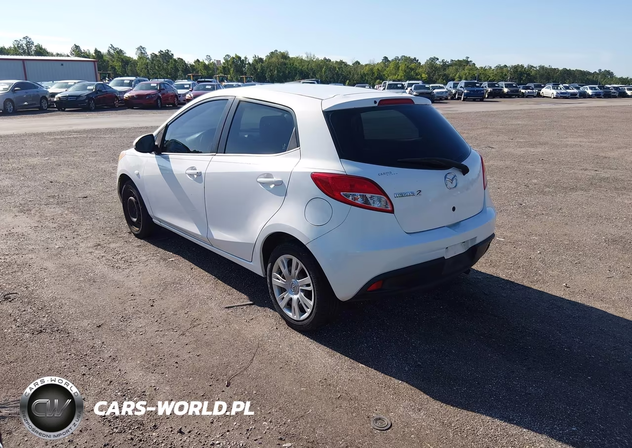 2011 Mazda Mazda2 Sport VIN:JM1DE1HY6B0126210 - 3