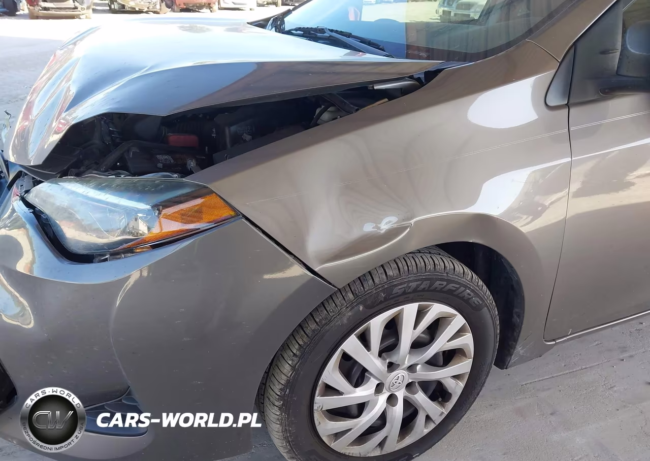 2019 Toyota Corolla Le VIN:5YFBURHE4KP944488 - 17