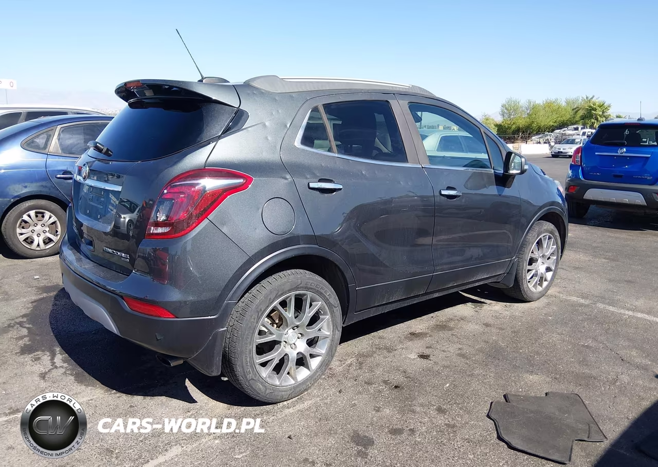 2018 Buick Encore Sport Touring VIN:KL4CJ2SB4JB610293 - 4
