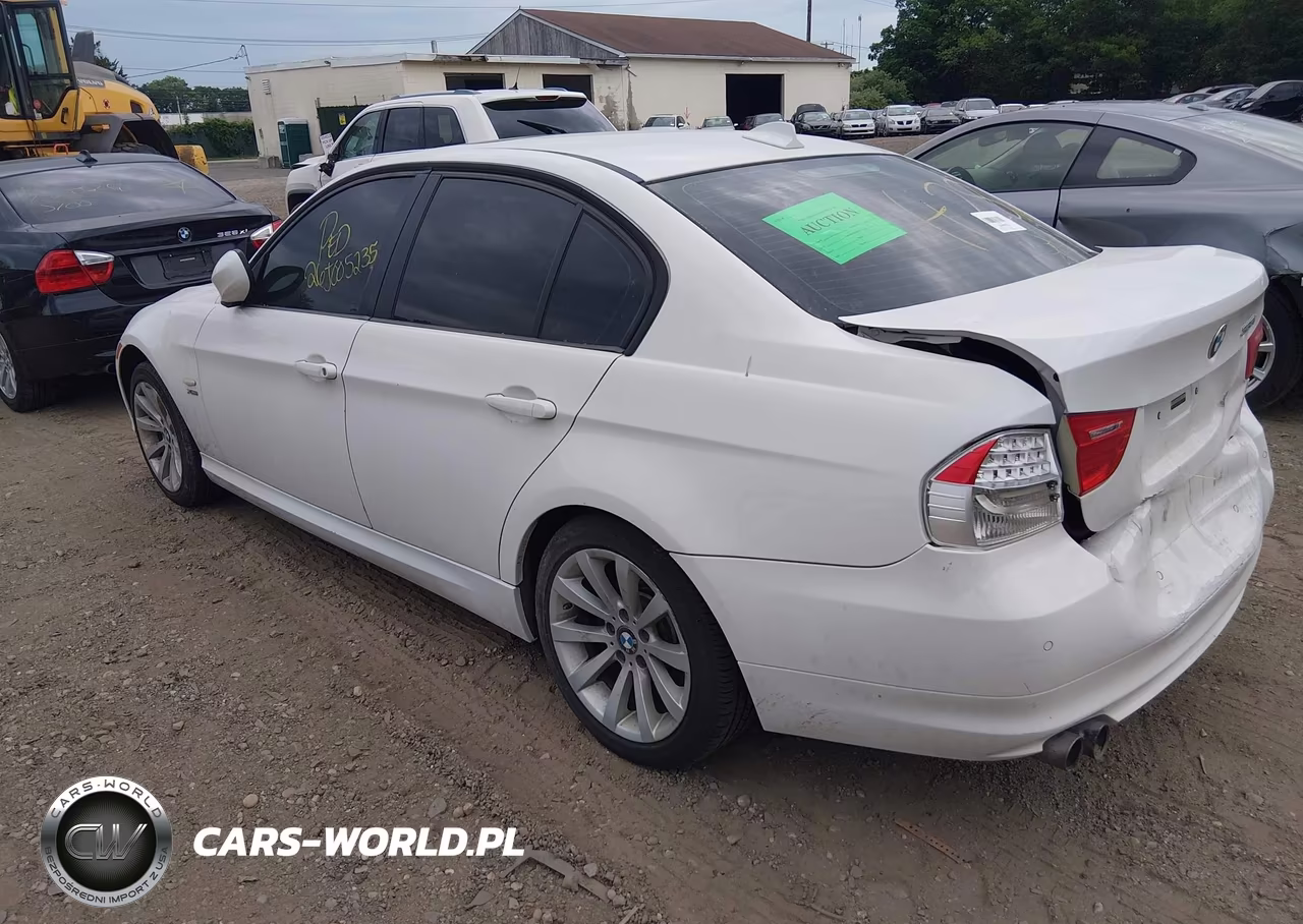 2011 BMW 328I xDrive VIN:WBAPK7C5XBA971879 - 3