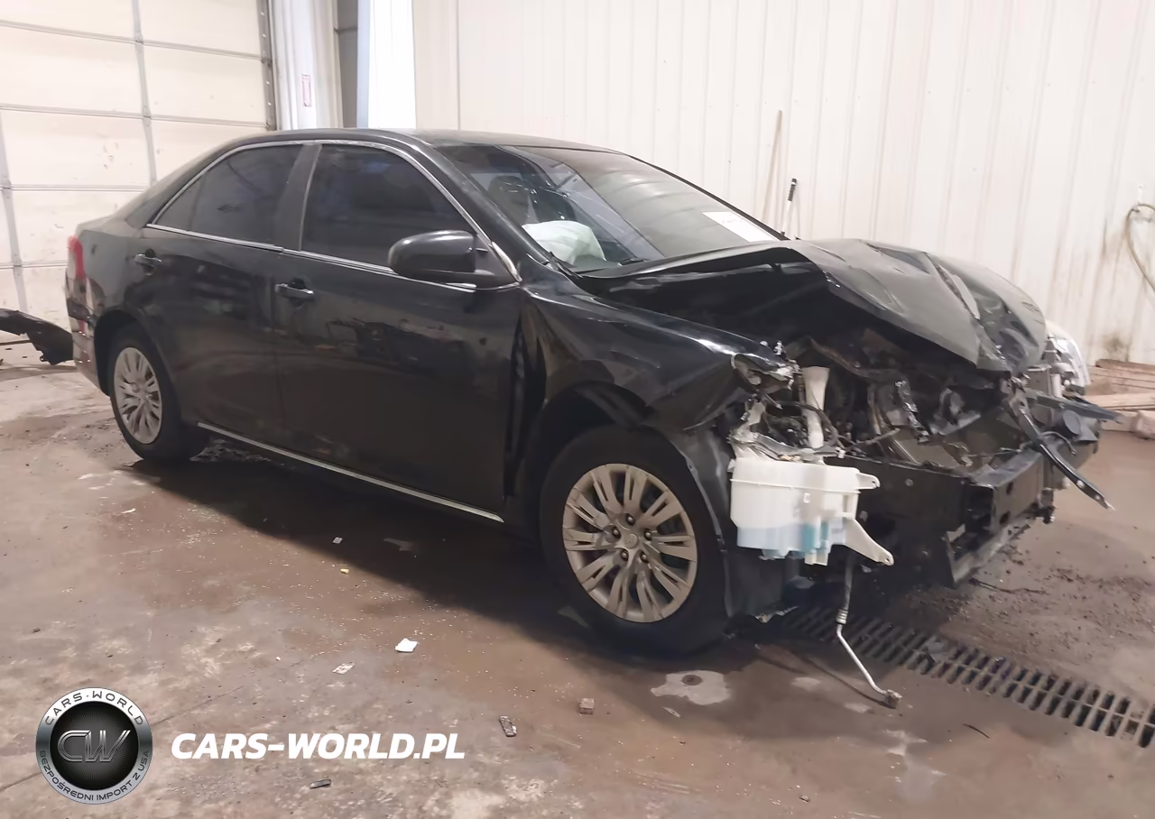 2014 Toyota Camry Le VIN:4T1BF1FKXEU428093 - 1