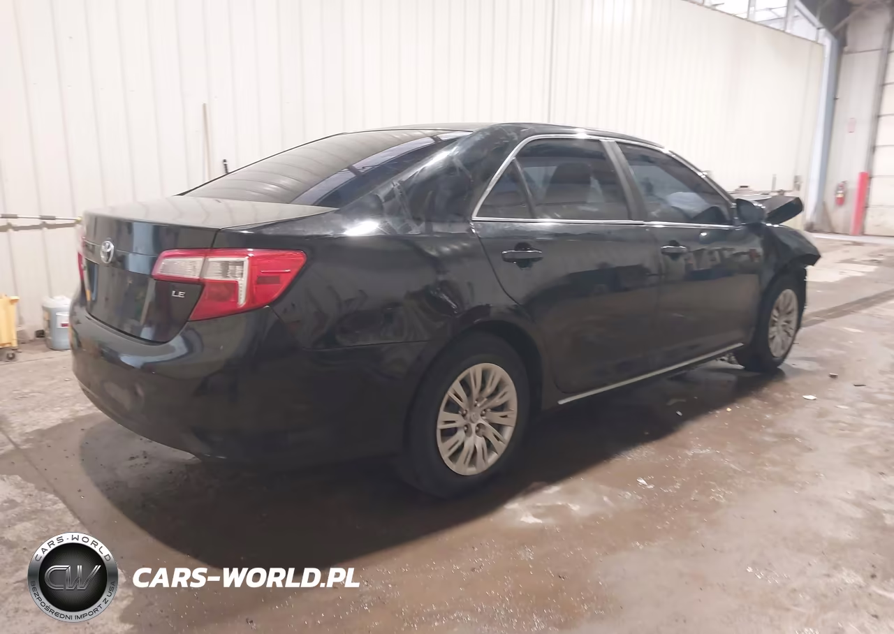 2014 Toyota Camry Le VIN:4T1BF1FKXEU428093 - 4