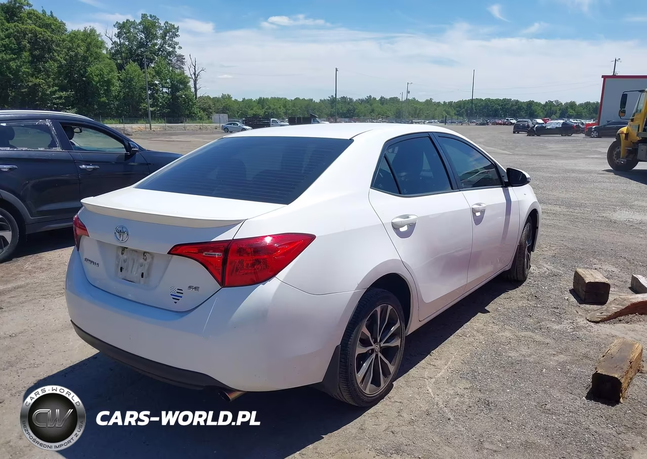 2017 Toyota Corolla Se VIN:2T1BURHE5HC842285 - 4