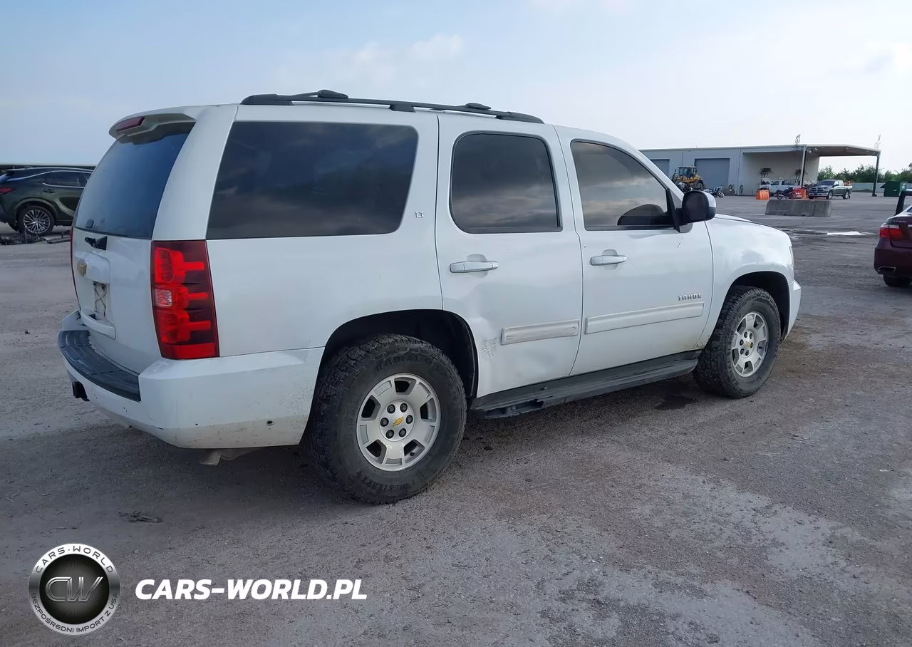 2012 Chevrolet Tahoe Lt VIN:1GNSCBE0XCR147017 - 4