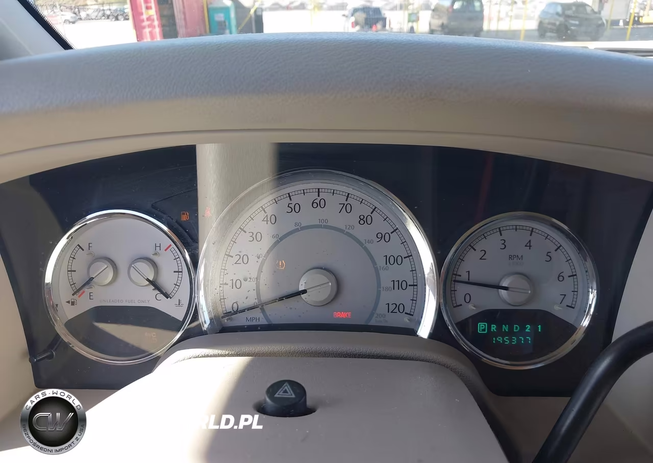 2009 Chrysler Aspen VIN:1A8HW58T99F710434 - 7