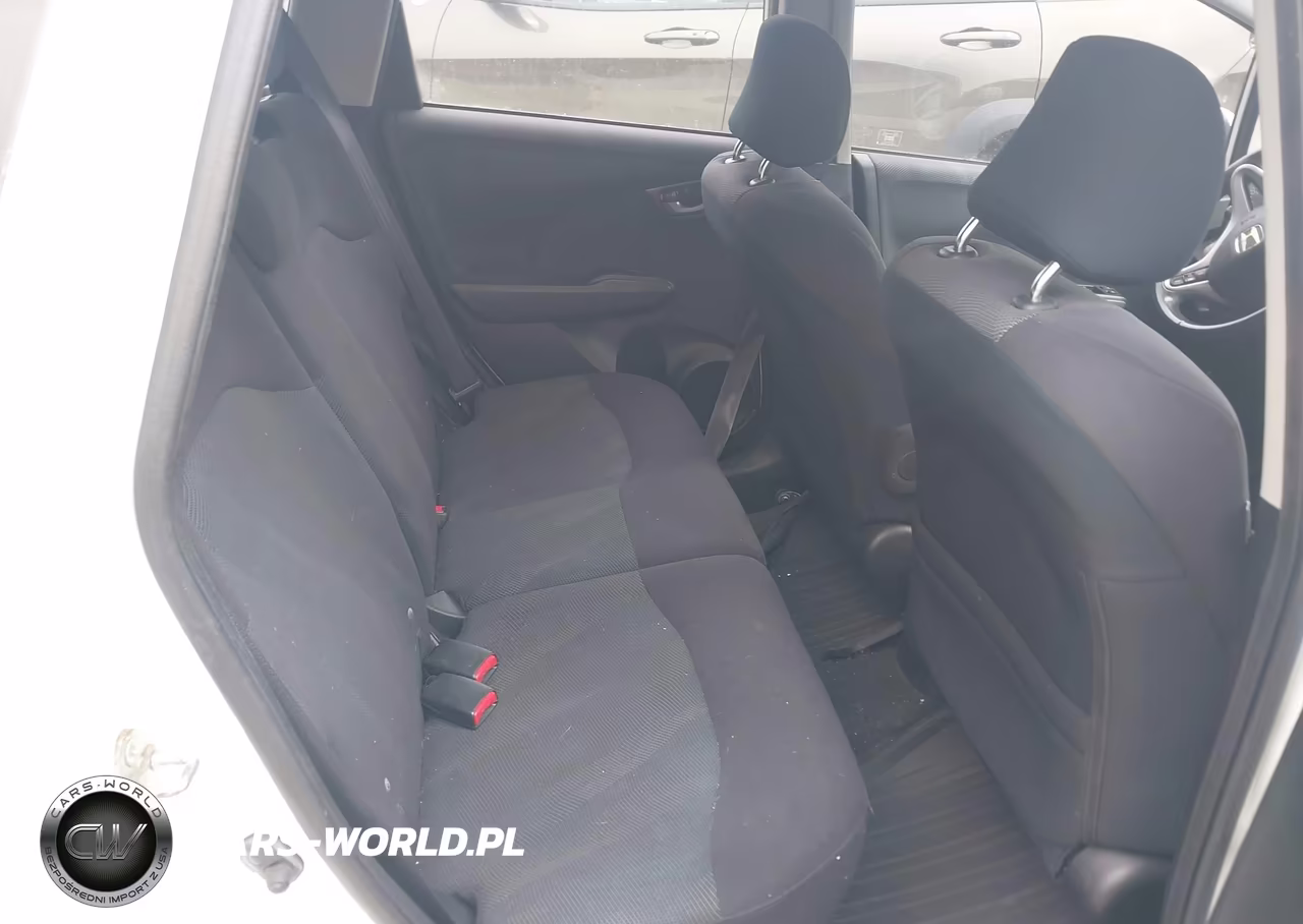 2010 Honda Fit Sport VIN:JHMGE8H40AC039210 - 8