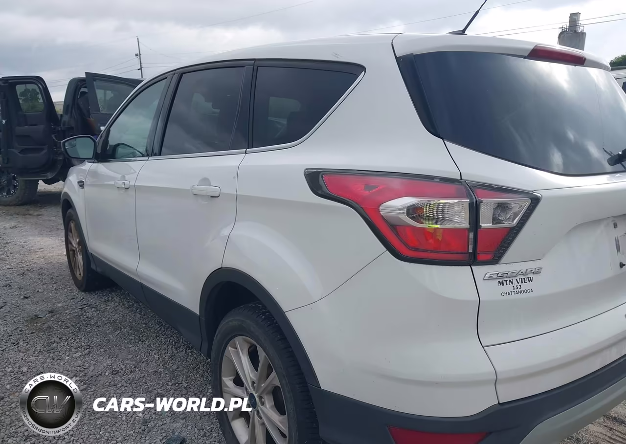 2017 Ford Escape Se VIN:1FMCU0GD9HUA69327 - 3