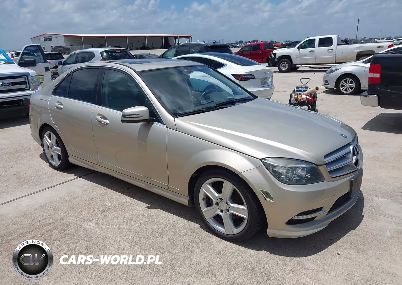 2011 Mercedes-Benz C 300 Luxury-Sport – zdjęcie 1 z 11