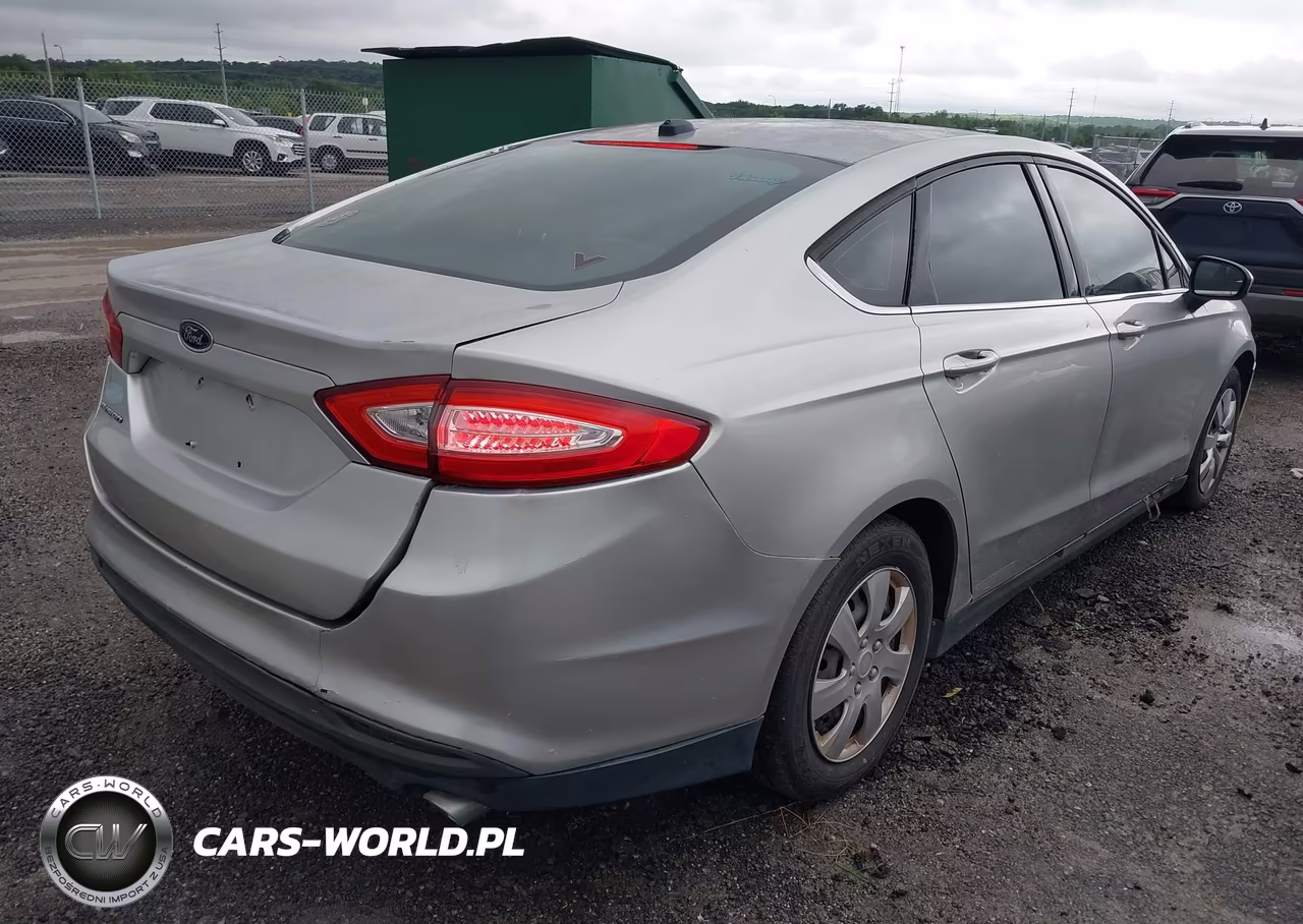 2014 Ford Fusion S VIN:1FA6P0G72E5371346 - 4