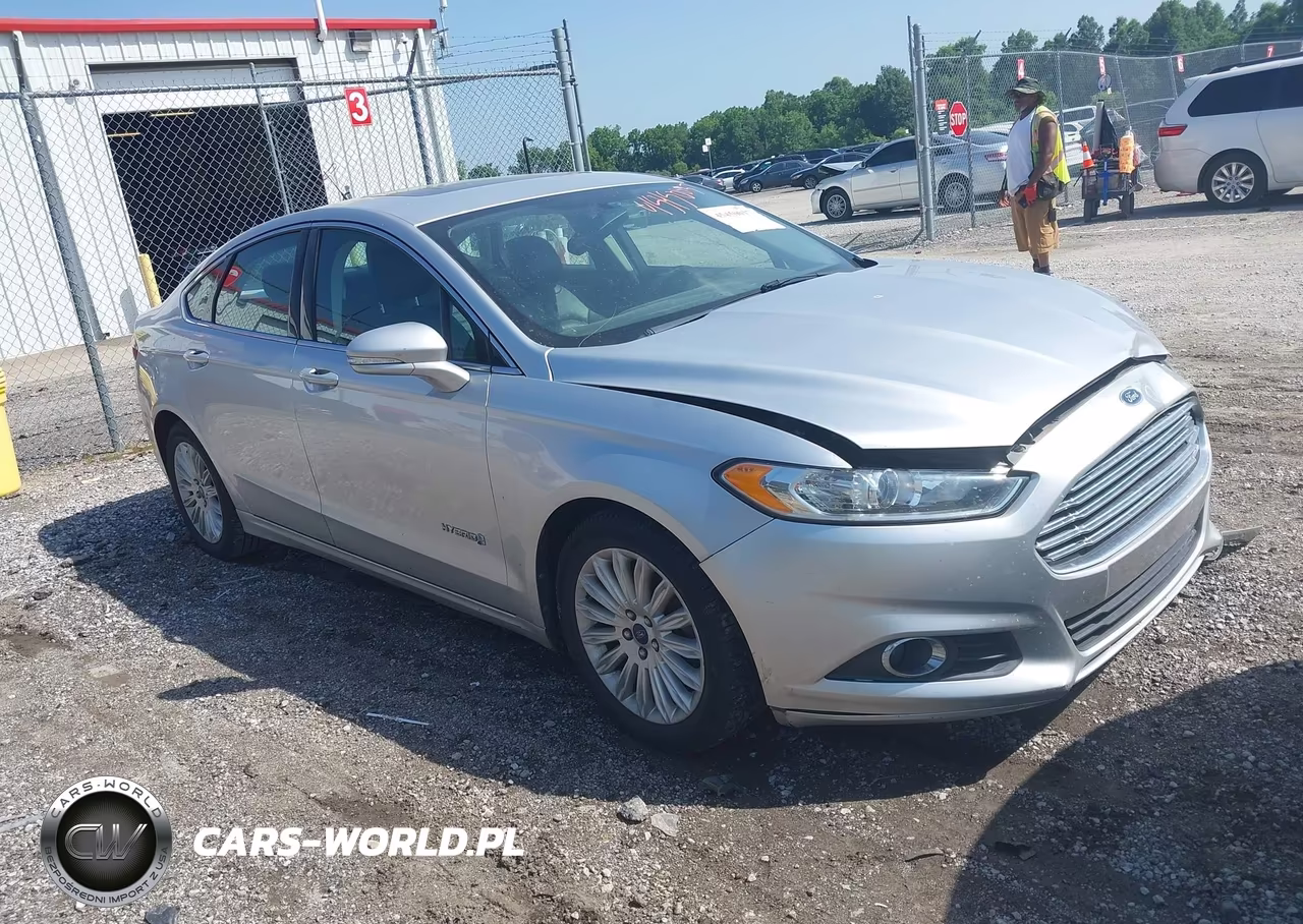 2014 Ford Fusion Hybrid Se – zdjęcie 1 z 15