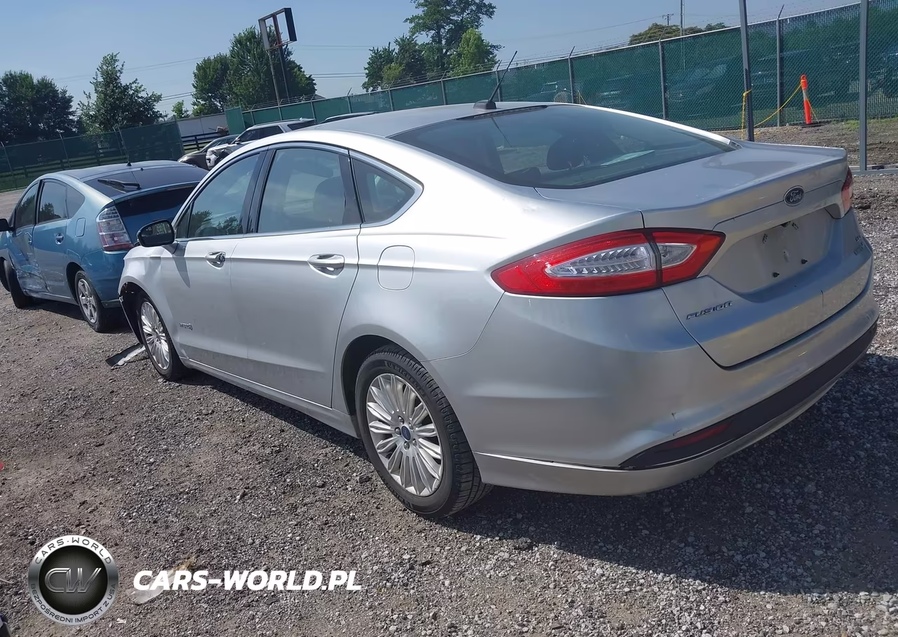 2014 Ford Fusion Hybrid Se VIN:3FA6P0LU1ER120231 - 3