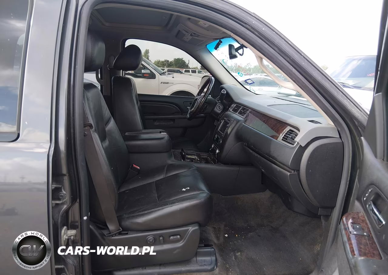 2010 GMC Yukon Denali VIN:1GKUKEEF9AR147201 - 5