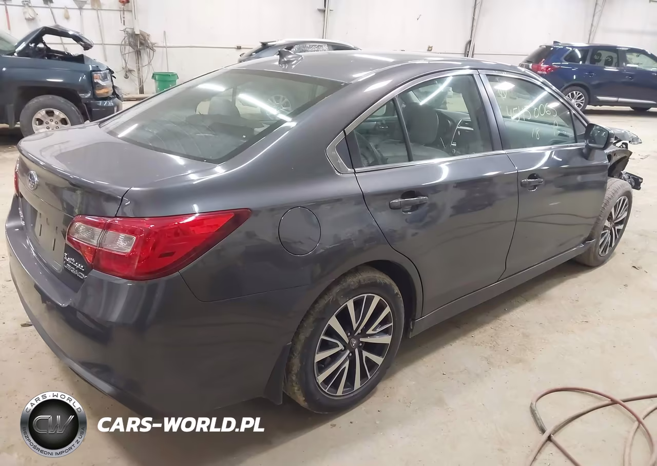 2018 Subaru Legacy 2.5I Premium VIN:4S3BNAF67J3046209 - 4