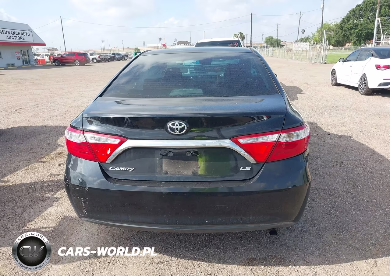 2017 Toyota Camry Le VIN:4T1BF1FK6HU347760 - 17