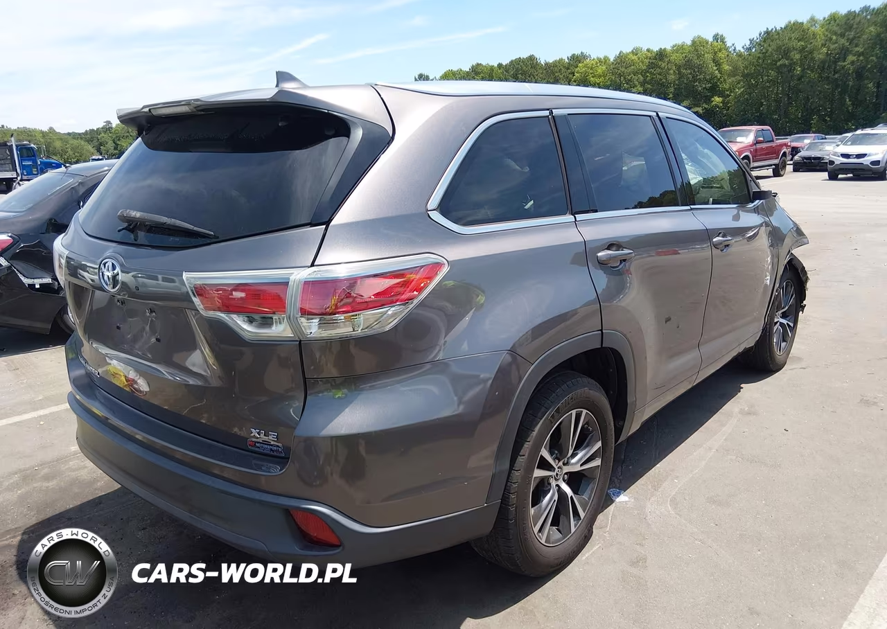 2016 Toyota Highlander Xle V6 VIN:5TDKKRFH3GS140085 - 4