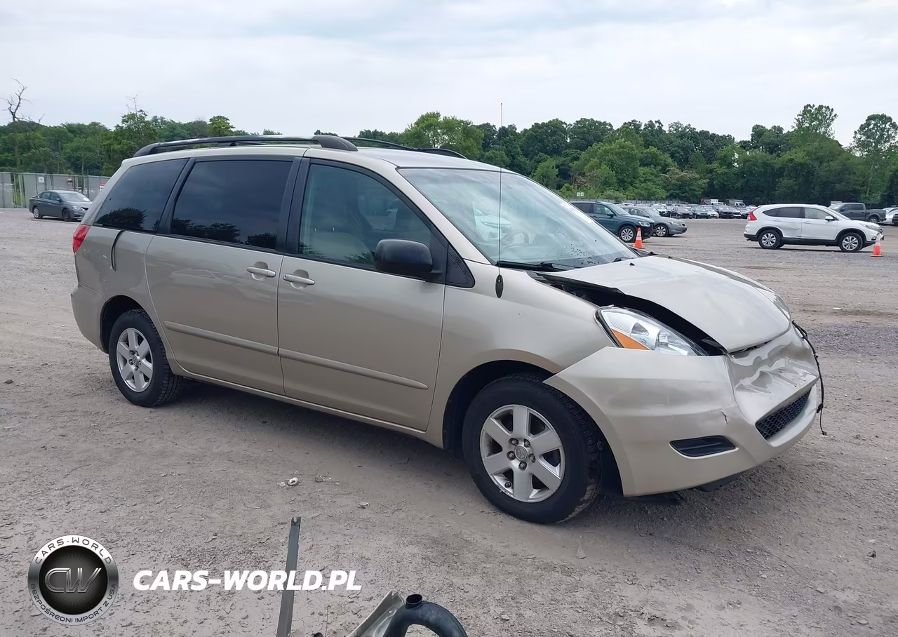 2009 Toyota Sienna Le – zdjęcie 1 z 17