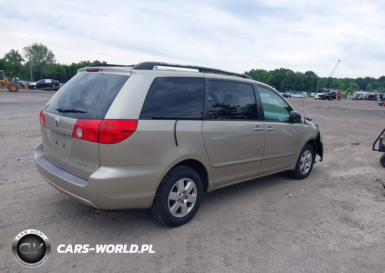 2009 Toyota Sienna Le VIN:5TDZK23CX9S243179 - 4