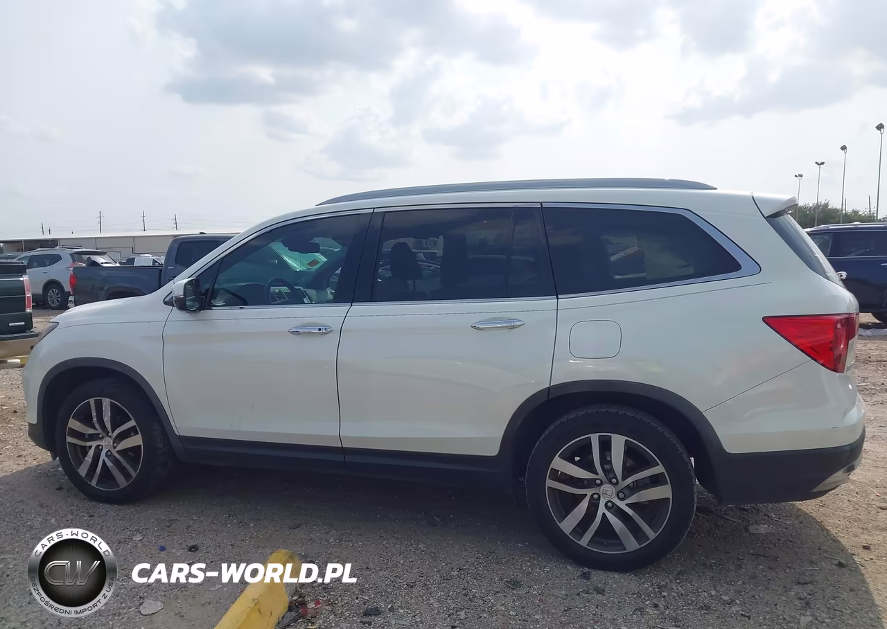 2018 Honda Pilot Elite VIN:5FNYF6H01JB035769 - 14