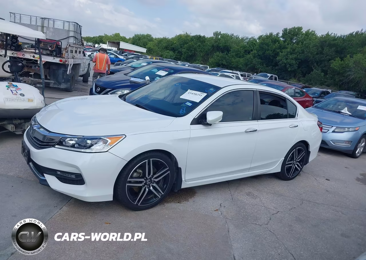 2017 Honda Accord Sport VIN:1HGCR2F50HA160758 - 14