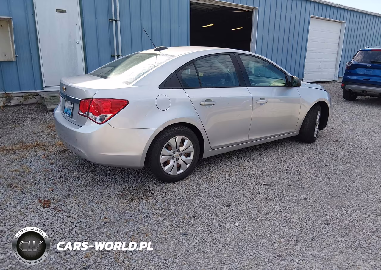 2016 Chevrolet Cruze Limited Ls Auto VIN:1G1PC5SH4G7210052 - 4