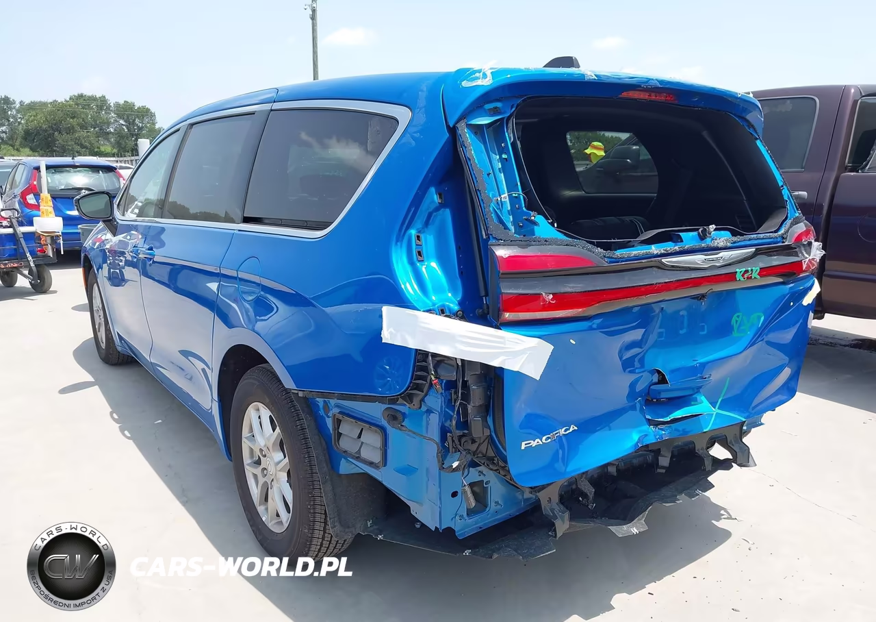 2026 Chrysler Pacifica Select VIN:2C4RC1BG9TR235957 - 3