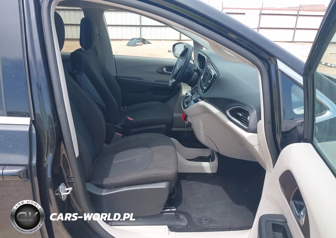 2023 Chrysler Voyager Lx VIN:2C4RC1CG6PR619912 - 5