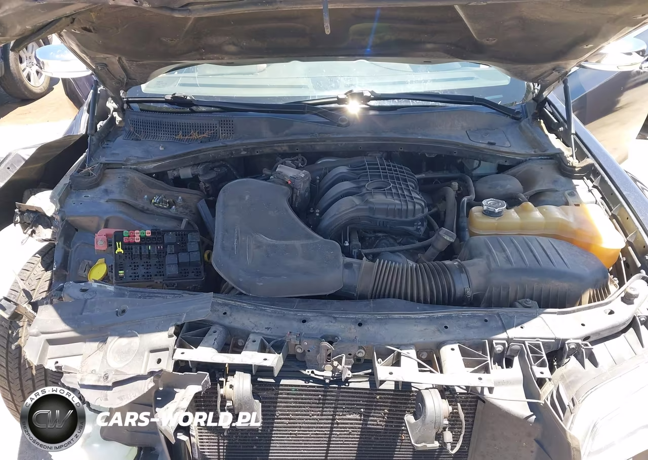 2018 Chrysler 300 Limited VIN:2C3CCAEG5JH243398 - 10