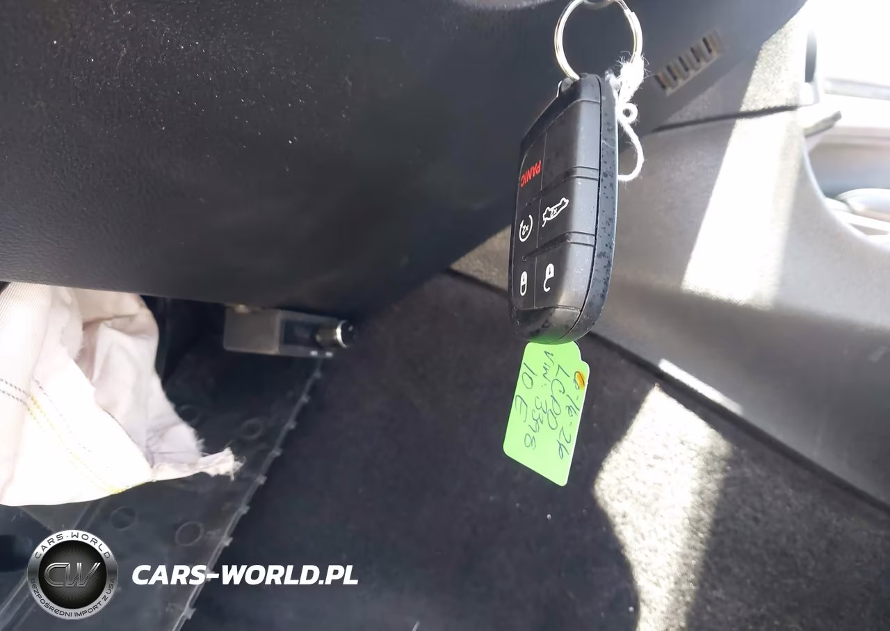 2018 Chrysler 300 Limited VIN:2C3CCAEG5JH243398 - 11