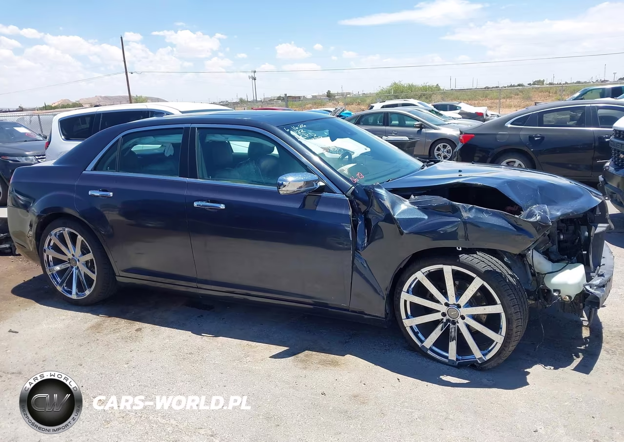 2018 Chrysler 300 Limited VIN:2C3CCAEG5JH243398 - 13