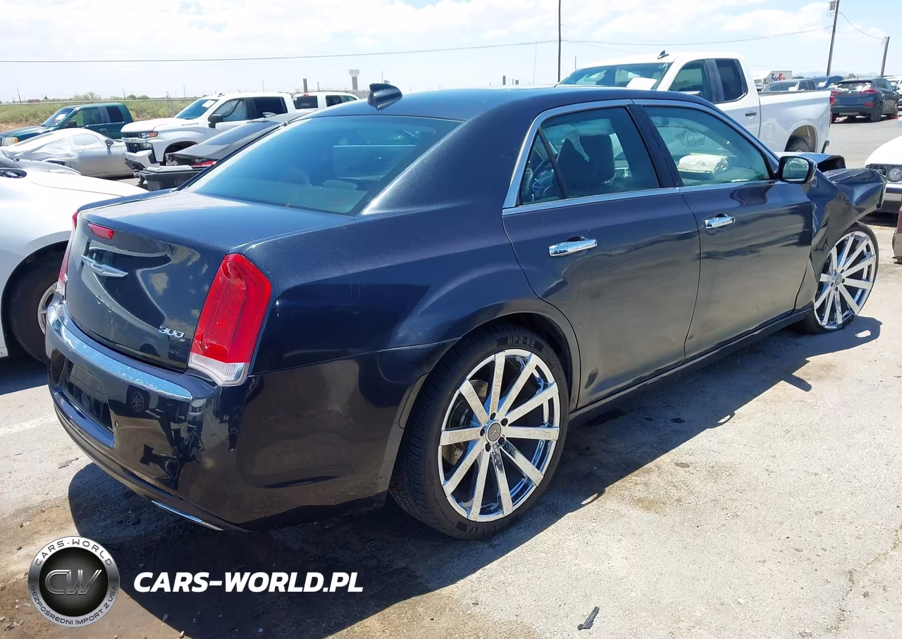 2018 Chrysler 300 Limited VIN:2C3CCAEG5JH243398 - 4