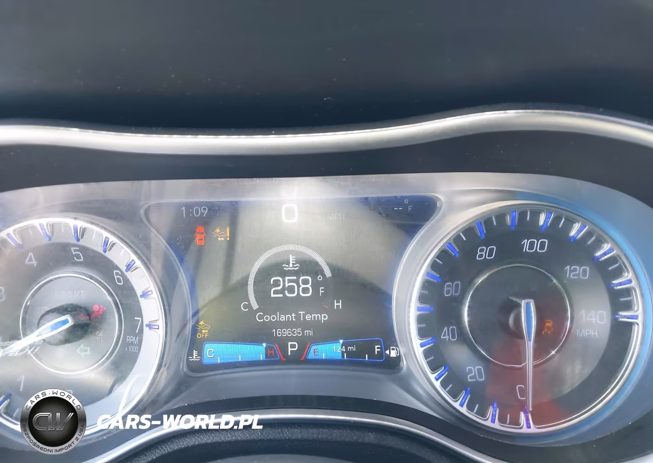 2018 Chrysler 300 Limited VIN:2C3CCAEG5JH243398 - 7