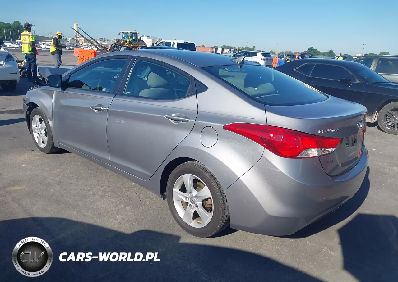 2013 Hyundai Elantra Gls VIN:KMHDH4AE5DU765775 - 3