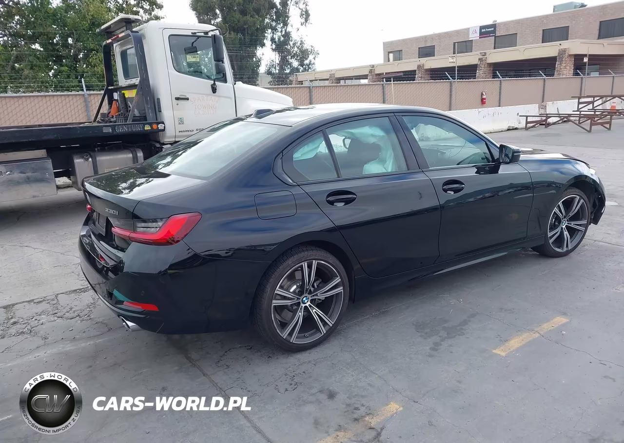 2023 BMW 330I VIN:3MW69FF01P8D63494 - 4