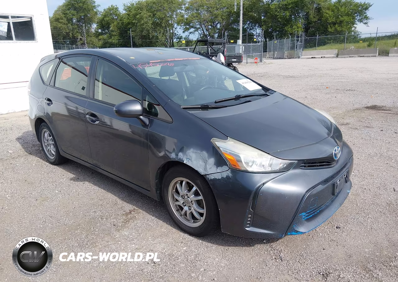 2015 Toyota Prius V Two – zdjęcie 1 z 17
