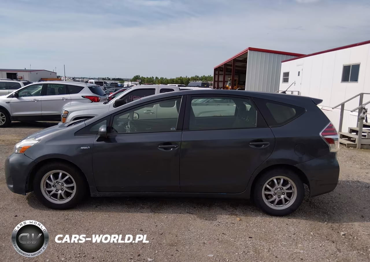 2015 Toyota Prius V Two VIN:JTDZN3EU3FJ036290 - 14
