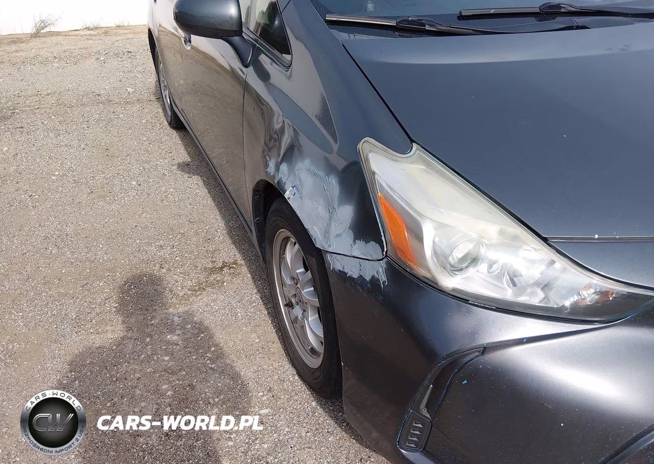 2015 Toyota Prius V Two VIN:JTDZN3EU3FJ036290 - 6