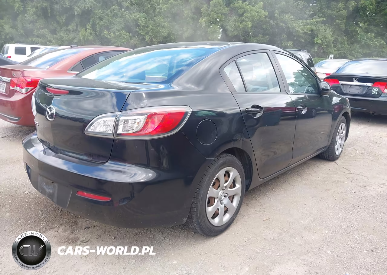2012 Mazda Mazda3 I Sport VIN:JM1BL1UF7C1523681 - 4