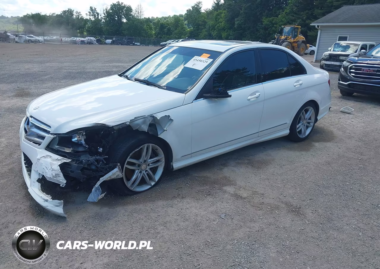 2013 Mercedes-Benz C 300 Sport 4Matic VIN:WDDGF8AB6DA774139 - 2