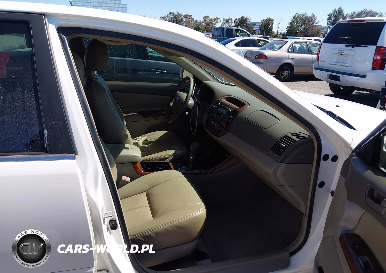 2004 Toyota Camry Le VIN:JTDBE32K140276929 - 5