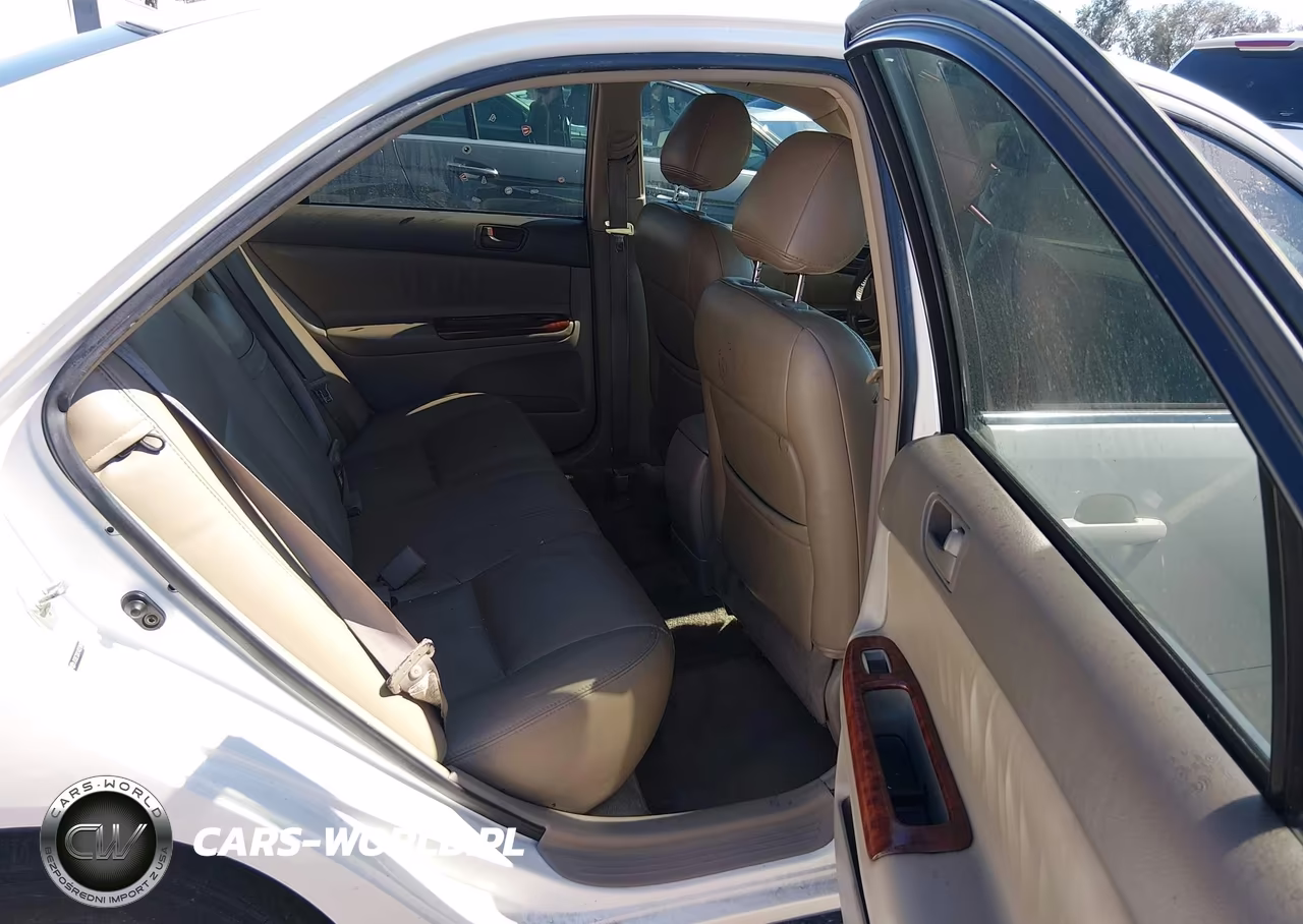 2004 Toyota Camry Le VIN:JTDBE32K140276929 - 8