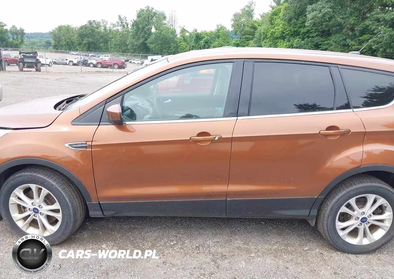 2017 Ford Escape Se VIN:1FMCU9GDXHUB39230 - 14
