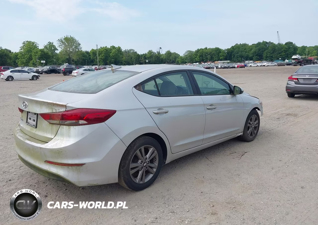 2017 Hyundai Elantra Se VIN:5NPD84LF4HH009199 - 4