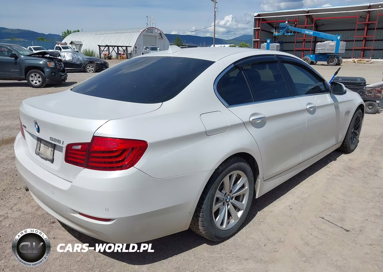 2015 BMW 528I xDrive VIN:WBA5A7C58FD624789 - 4