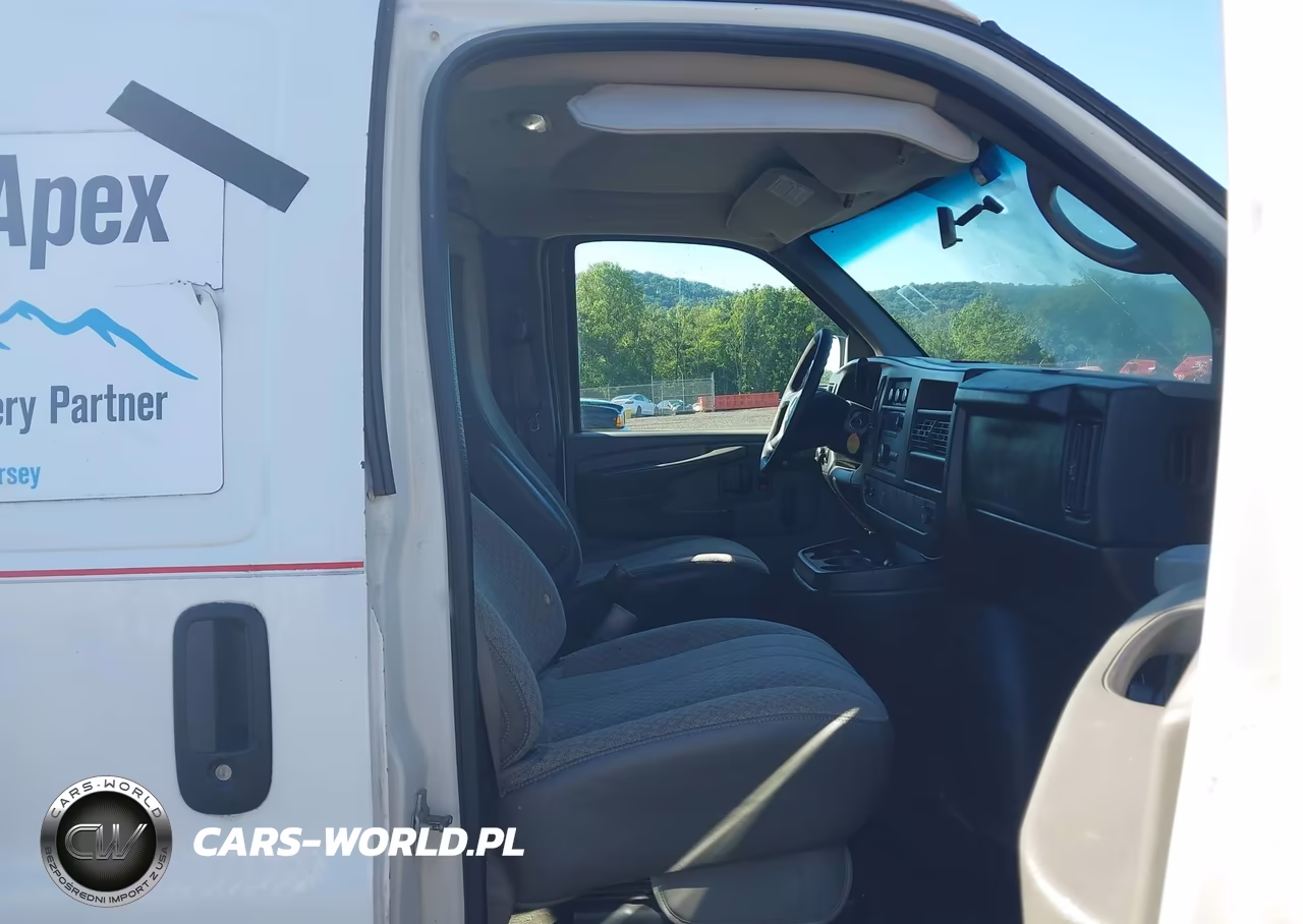 2012 GMC Savana 3500 Work Van VIN:1GTZ7UBA7C1145065 - 5