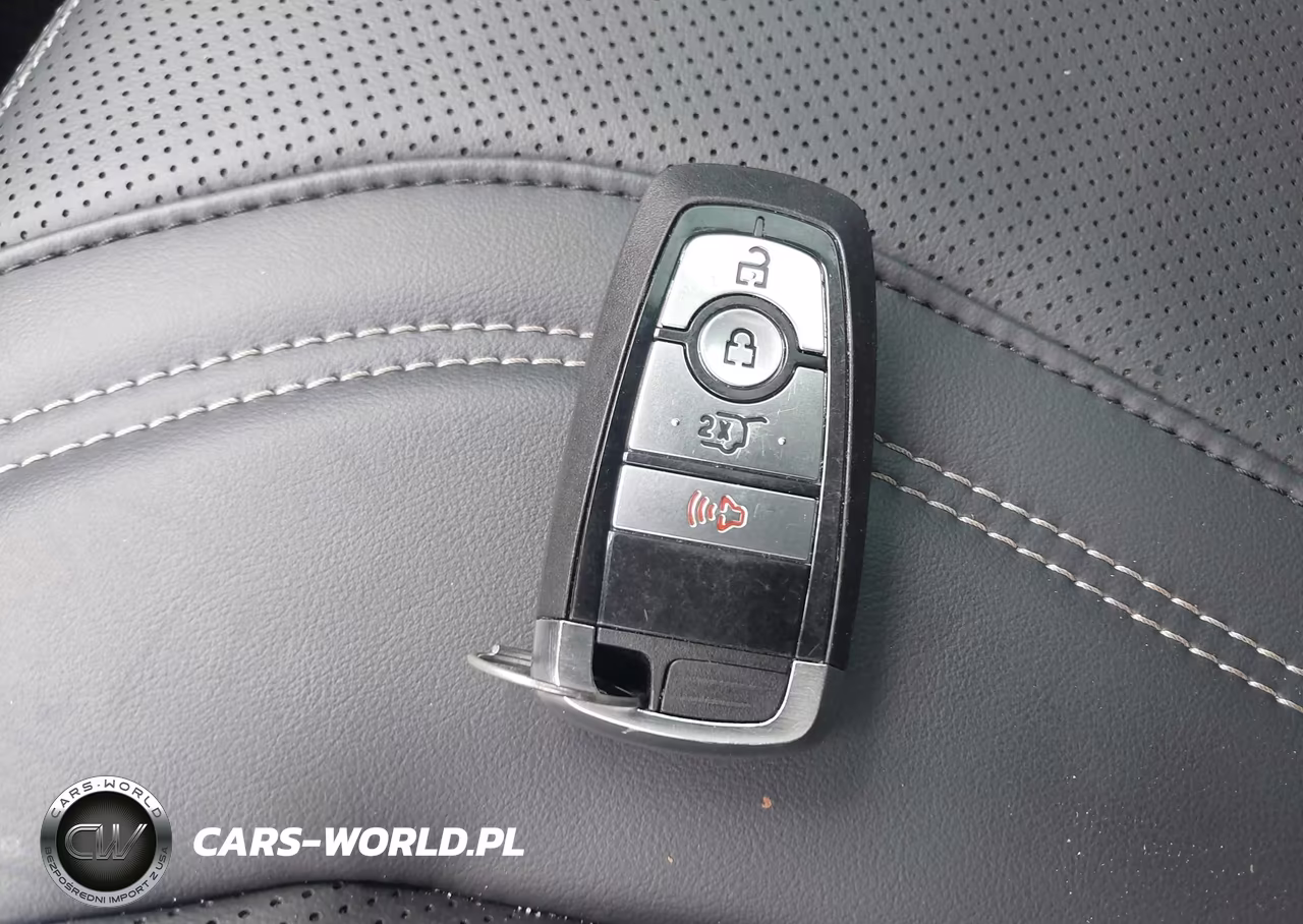 2022 Ford Mustang Mach-E Premium VIN:3FMTK3SU8NMA15399 - 11