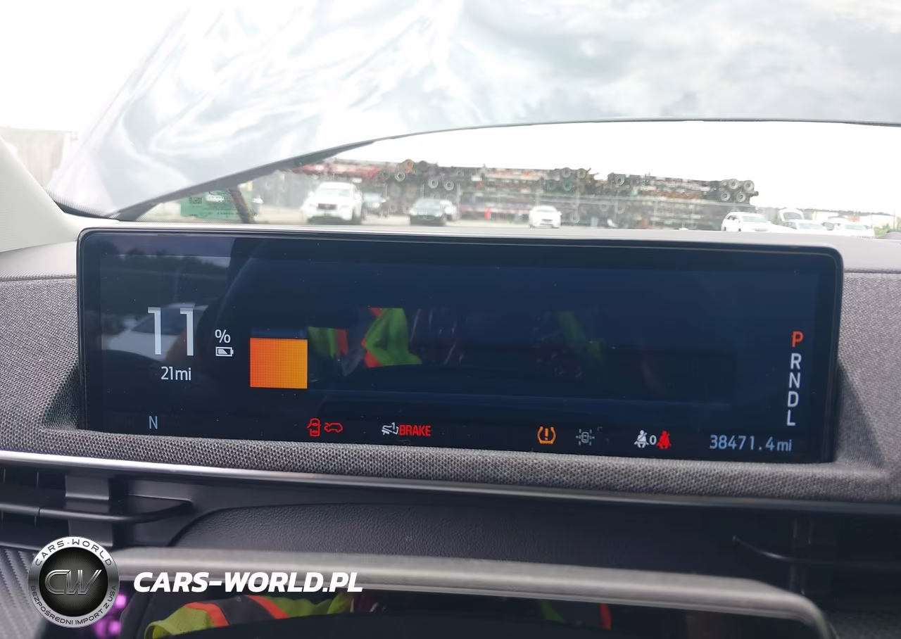 2022 Ford Mustang Mach-E Premium VIN:3FMTK3SU8NMA15399 - 17