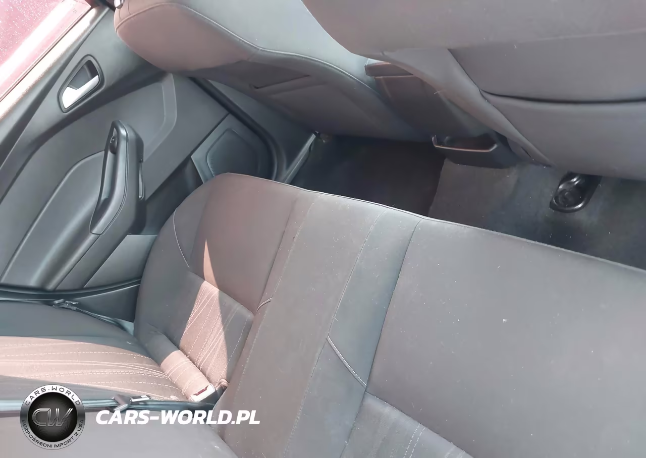 2016 Ford Focus Se VIN:1FADP3FE7GL293430 - 8