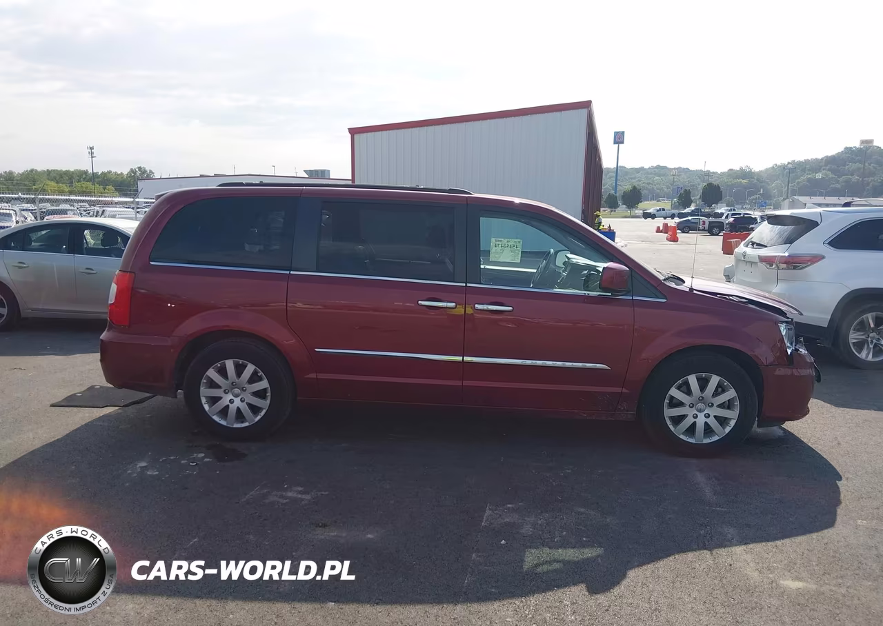 2016 Chrysler Town & Country Touring VIN:2C4RC1BG3GR239590 - 13