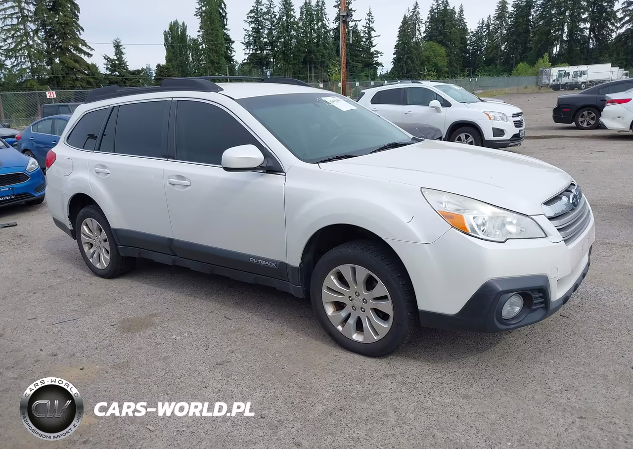 2014 Subaru Outback 2.5I Premium VIN:4S4BRBCC6E3253633 - 13